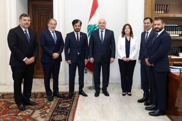 Bayraktarian Visited President Aoun