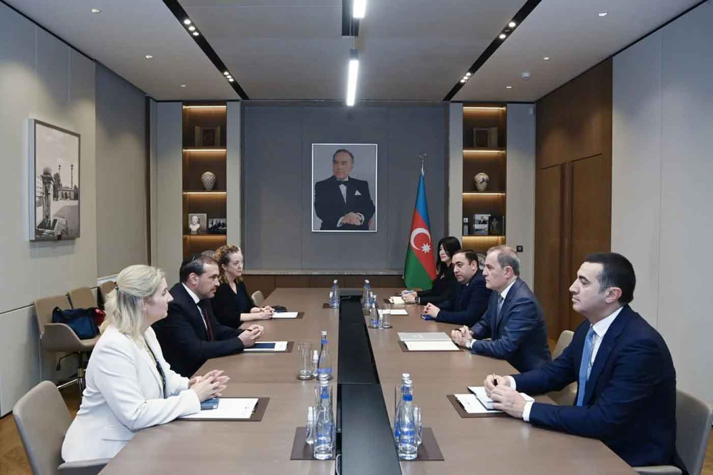 Պայրամով Ամերիկացի Պաշտօնատարի Մը Հետ Քննարկած Է ԹՐԻՓՓ-ի Նախագիծը Եւ Հայաստանի Հետ Յարաբերութիւնները