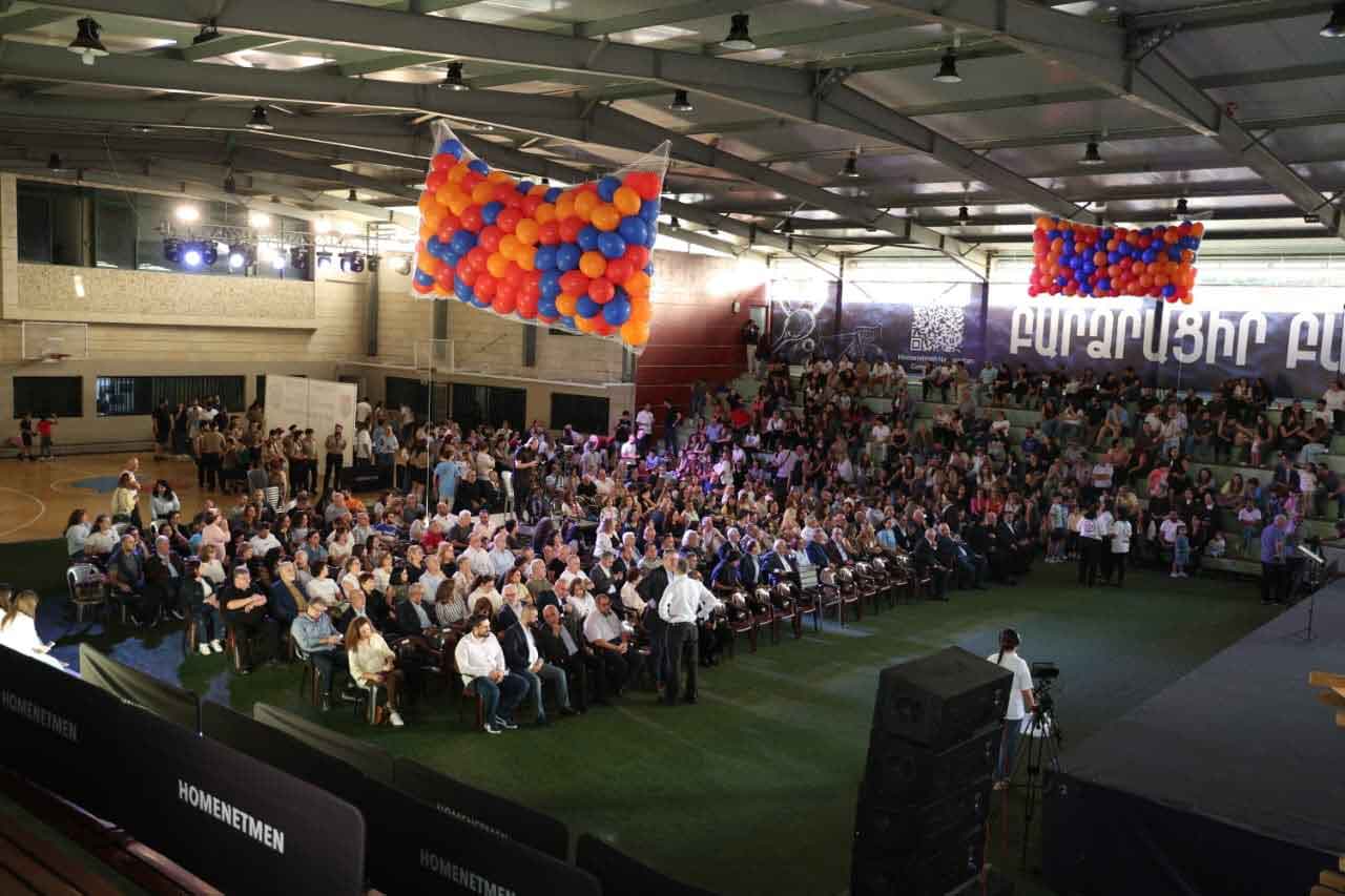 Նախագահութեամբ Ազգային Բարերար Ալեքքօ Պէզիքեանի. ՀՄԸՄ-ի Լիբանանի Ա. «Նաւասարդեան» Մարզախաղերու Հանդիսաւոր Բացում