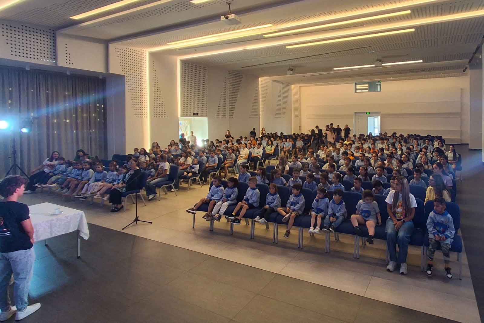Ազգային Միացեալ Վարժարանը Հայրենի Հողն Է Հայուն