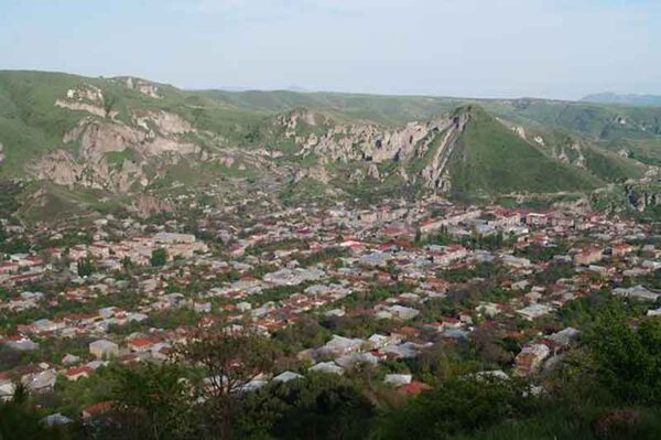 Azerbaijani Soldier Enters Syunik's Shaki Village and Shoots Local Woman in Leg