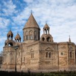 Հայաստանի Կառավարութիւնը հրապարակեց «Եկեղեցւոյ Ճգնաժամ»ին վերաբերող զեկոյցը, Մայր Աթոռը զայն հակասահմանադրական նկատեց