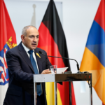 Nikol Pashinyan recibió el Premio de la Paz de Hesse y afirmó que Ilham Aliyev, responsable de la limpieza étnica de Artsaj, era “igualmente merecedor” del reconocimiento