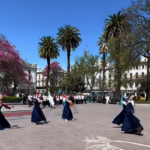 La comunidad armenia de Córdoba conmemoró el 35º aniversario de la independencia de Armenia en la Plaza San Martín