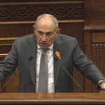 Nikol Pashinyan cuestionó a la madre que perdió tres dedos al defender a sus hijos de un soldado azerbaiyano: “Es una situación delictiva normal, hubieran esperado a que llegara la policía”