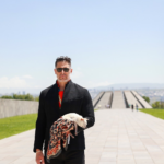 El actor Joe Manganiello publicó “Bloodlines”, un libro sobre sus raíces armenias y la historia de su bisabuela sobreviviente del Genocidio Armenio