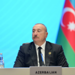 Propaganda espejo: Ilham Aliyev usó una conferencia internacional para calificar a los armenios encarcelados en Azerbaiyán de “fascistas criminales de guerra y asesinos de niños”
