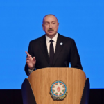 Ilham Aliyev llamó “criminales de guerra” a los exlíderes de Armenia y anunció más militarización: “Debemos ser siempre diez veces más fuertes que ellos”