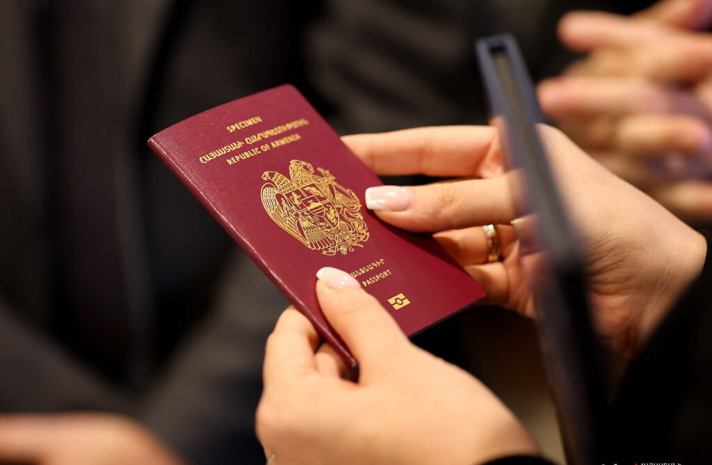 Minister unveils security features of new biometric passport