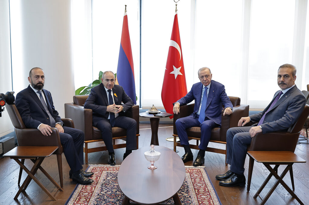 Pashinyan, Erdogan discuss normalization, regional cooperation