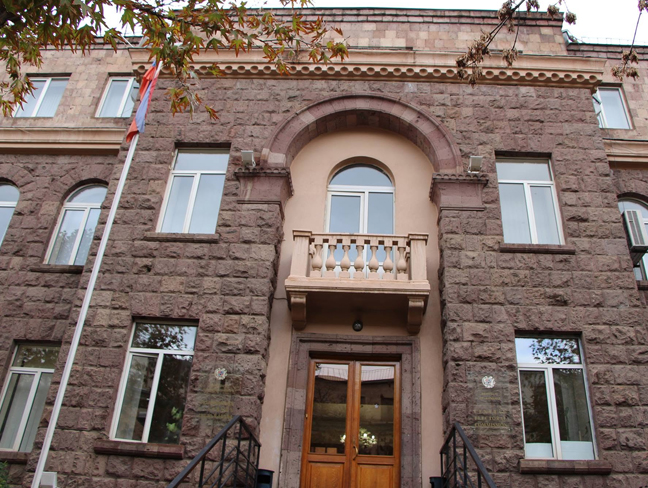 The CEC has taken steps to investigate the incident between an observer and the commission secretary in Hrazdan.