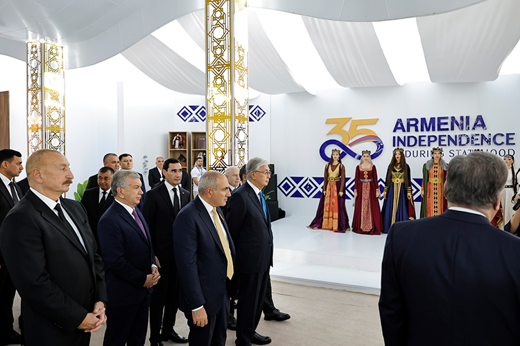 Փաշինյանն ԱՊՀ երկրների առաջնորդների հետ մասնակցել է անդամ պետությունների մշակույթի և ազգային ուտեստների փառատոնի