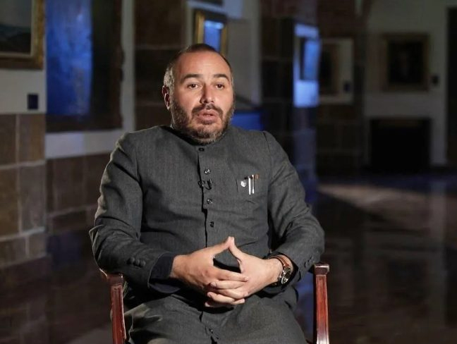 Կարճվել է Արման Սարոյանին թեմի առաջնորդի պաշտոնում վերականգնելու գործի վարույթը