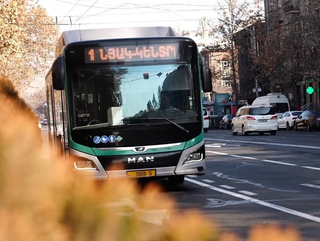 Երևանի տրանսպորտում հաշմանդամություն ունեցող երեխայի ուղեկցողը կկարողանա անվճար երթևեկել
