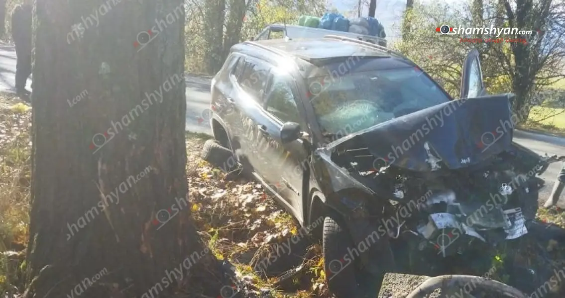Սարատովկա գյուղի տարածքում 75-ամյա վարորդը «Jeep Compass»-ով դուրս է եկել ճանապարհի երթևեկելի գոտուց, բախվել բետոնե հենասյանը. կան վիրավnրներ
