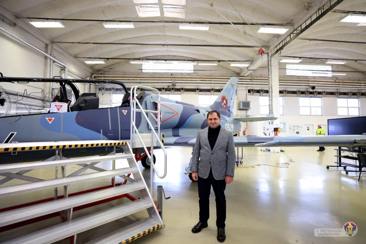 Czech Skyfox jets will soon fly in Armenia, defense minister says