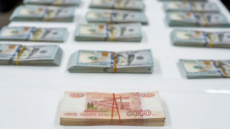 Россия ужесточила вывоз наличных рублей в Армению: лимит снизили до 1 млн рублей