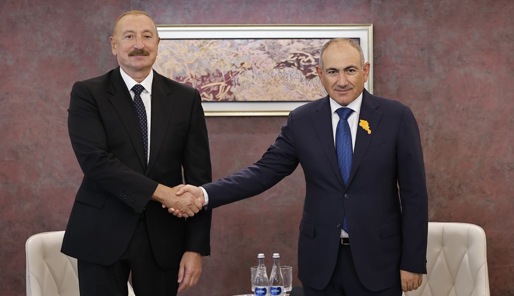 Azerbaijan sides with Pashinyan against Armenian patriots