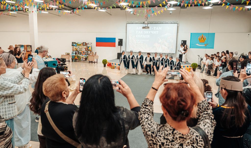 Искусство, вера и традиции: "Союз армян России" объединил жителей Астрахани на масштабном празднике