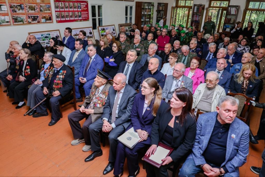 "Огонь памяти" в Ереване: ветеранскому движению Армении исполнилось 70 лет