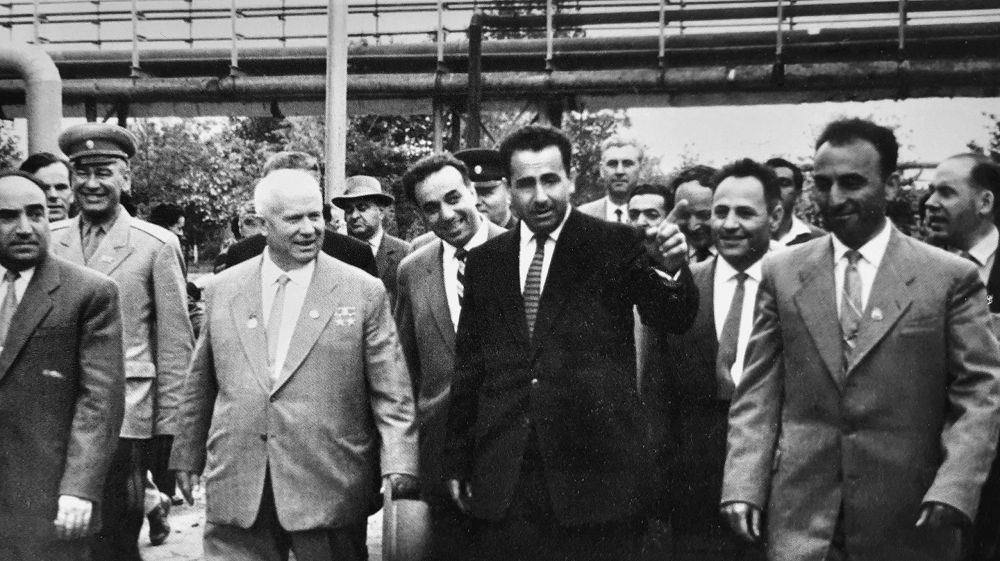"These people should be made into nails…": Stepan Tumanyan and the Nairit era